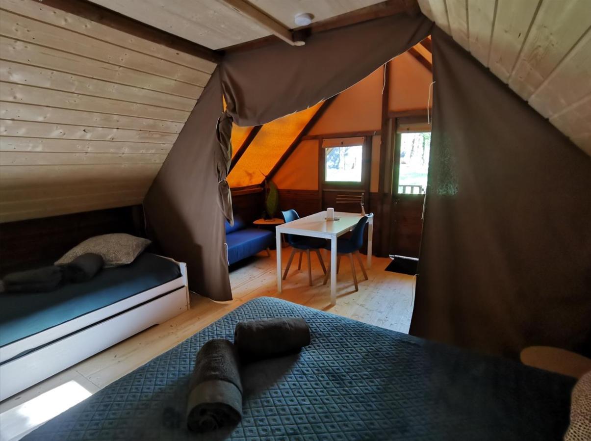 La Parenthese Meslandaise Hotel Bagian luar foto